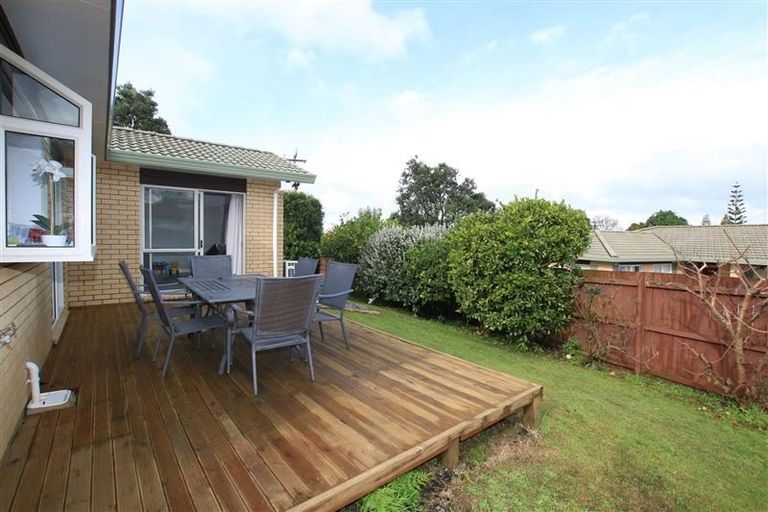 Photo of property in 28 Lynwood Road, New Lynn, Auckland, 0600