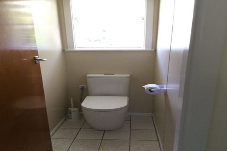 Photo of property in 40 Dowse Drive, Maungaraki, Lower Hutt, 5010