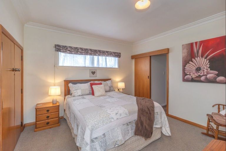 Photo of property in 230 Cambridge Street, Levin, 5510