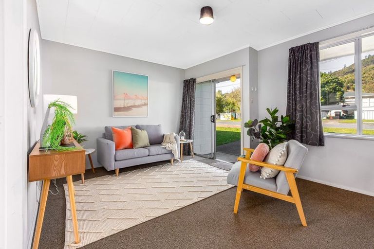 Photo of property in 2/46 Wood Street, Wainuiomata, Lower Hutt, 5014