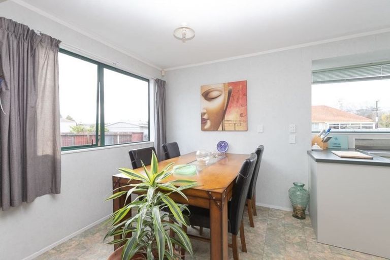 Photo of property in 8a Perry Place, Bader, Hamilton, 3206