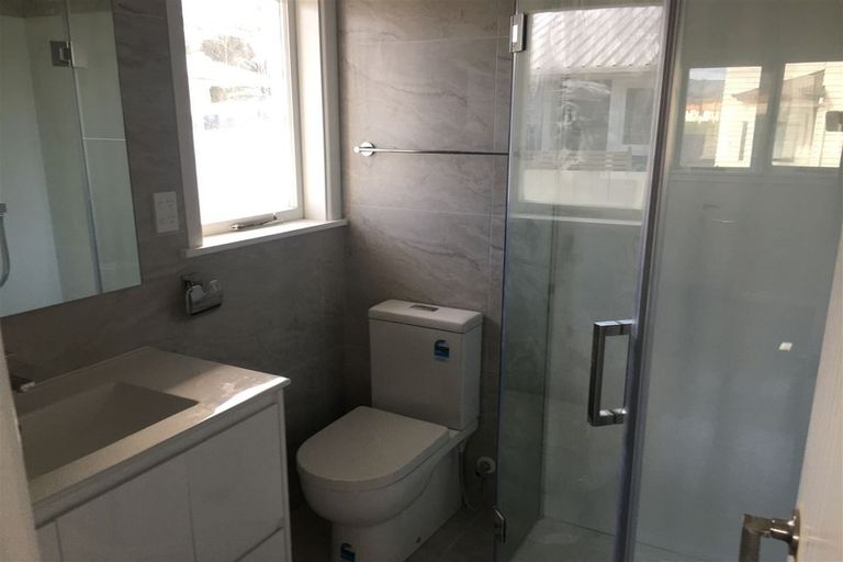 Photo of property in 92 Swanson Road, Henderson, Auckland, 0610