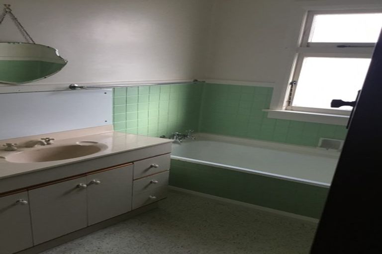 Photo of property in 28a Glen Almond Street, New Plymouth, 4310