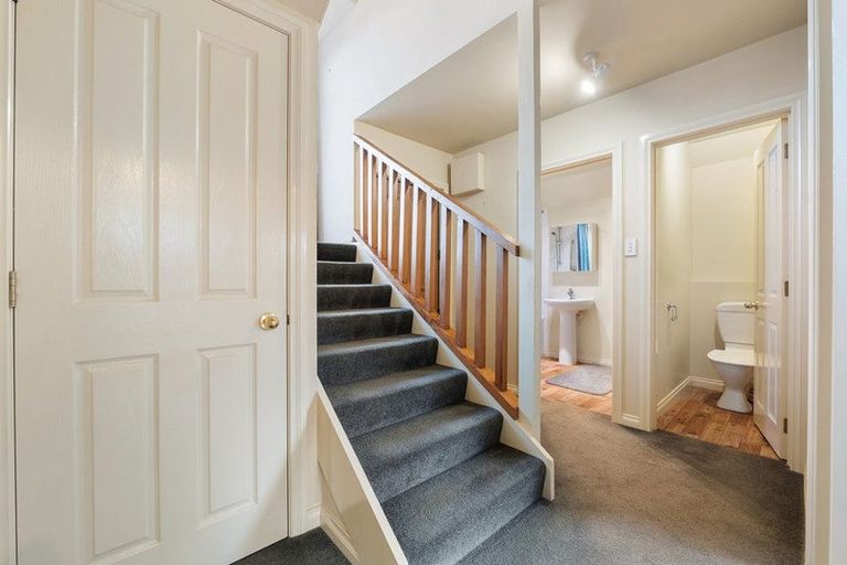 Photo of property in 2/50 Crofton Road, Harewood, Christchurch, 8051