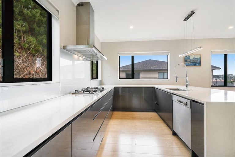 Photo of property in 38 Resolution Drive, Gulf Harbour, Whangaparaoa, 0930
