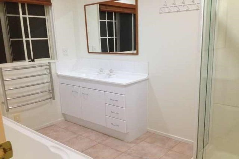 Photo of property in 107 Bushlands Park Drive, Albany, Auckland, 0632