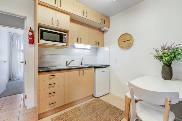 Photo of property in 24/3 Riverside Road, Orewa, 0931