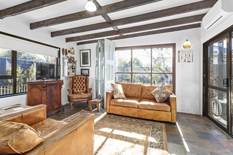 Photo of property in 23 South Terrace Road, Geraldine, 7930