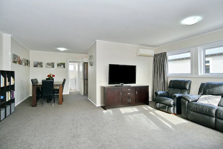 Photo of property in 30 Corson Avenue, Beckenham, Christchurch, 8023