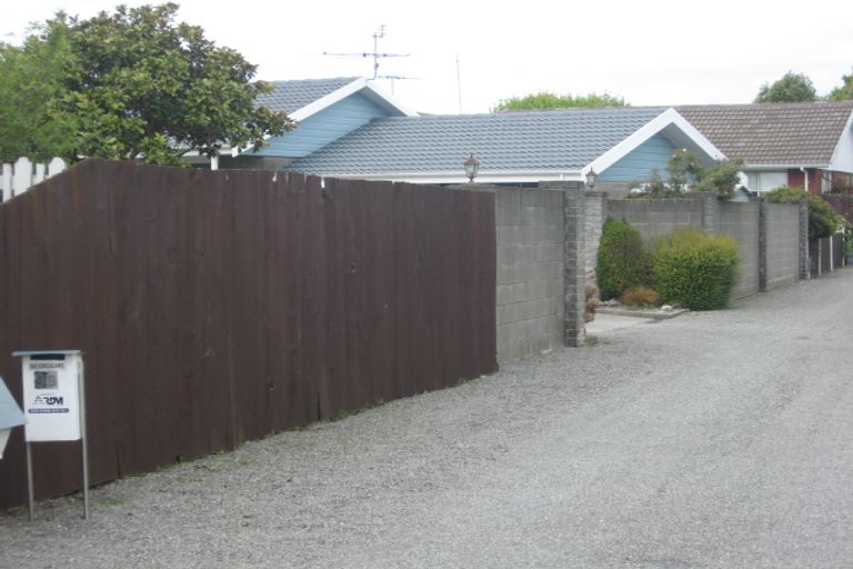 Photo of property in 9b Quinton Place, Bishopdale, Christchurch, 8053
