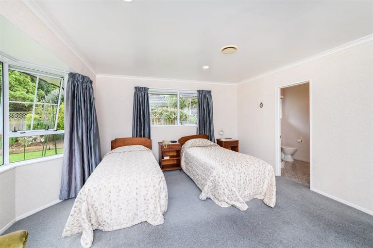 Photo of property in 12 Dunallen Avenue, Marton, 4710