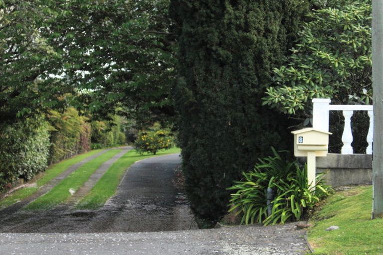 Photo of property in 8 Grand Vue Road, Kawaha Point, Rotorua, 3010