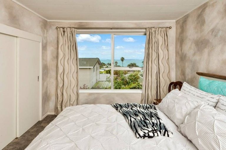 Photo of property in 1/36 Masterton Road, Rothesay Bay, Auckland, 0630