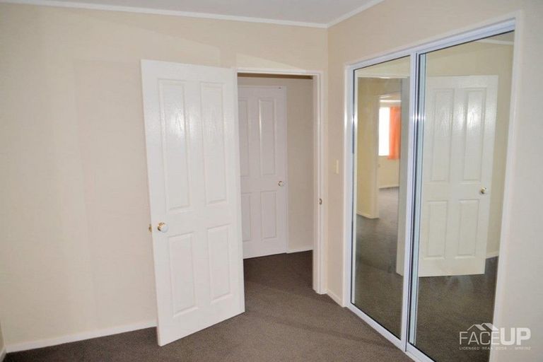 Photo of property in 107 Marina View Drive, West Harbour, Auckland, 0618
