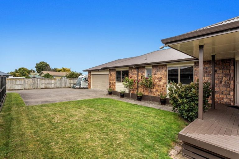 Photo of property in 23 Edgewater Grove, Whakatane, 3120