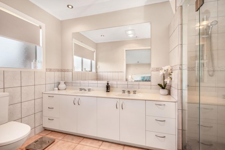 Photo of property in 20 Lemonwood Place, The Gardens, Auckland, 2105