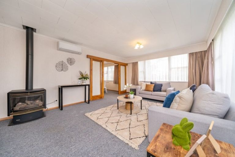 Photo of property in 12 Snell Grove, Clouston Park, Upper Hutt, 5018