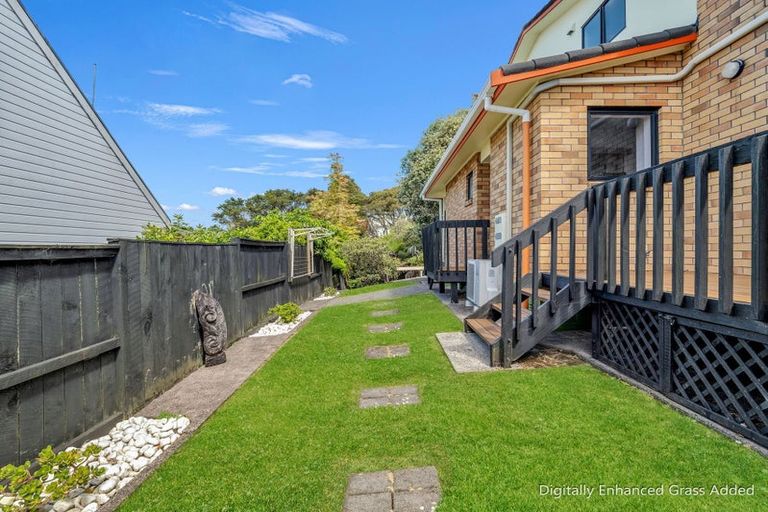 Photo of property in 64 Rhinevale Close, Henderson, Auckland, 0612