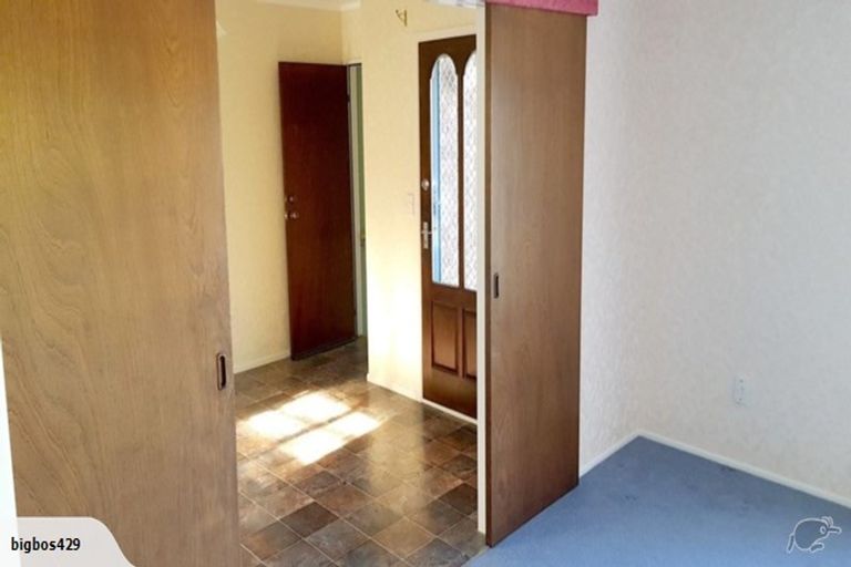 Photo of property in 17 Awanui Drive, Waikanae, 5036