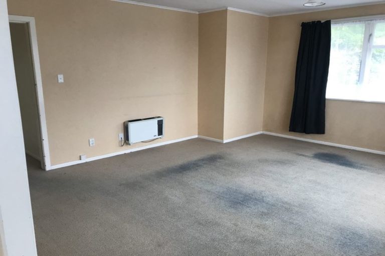 Photo of property in 92 Ironside Road, Johnsonville, Wellington, 6037