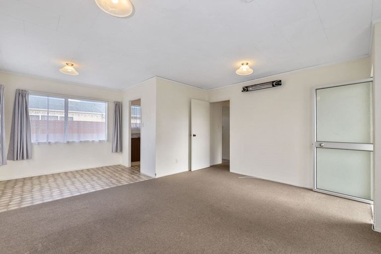 Photo of property in 16 Aspen Place, Owhata, Rotorua, 3010