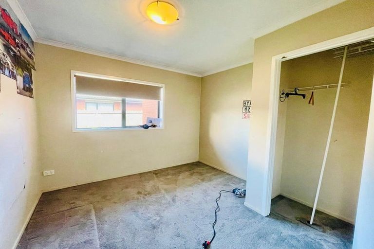 Photo of property in 22 Rock Daisy Crescent, Mangere, Auckland, 2022