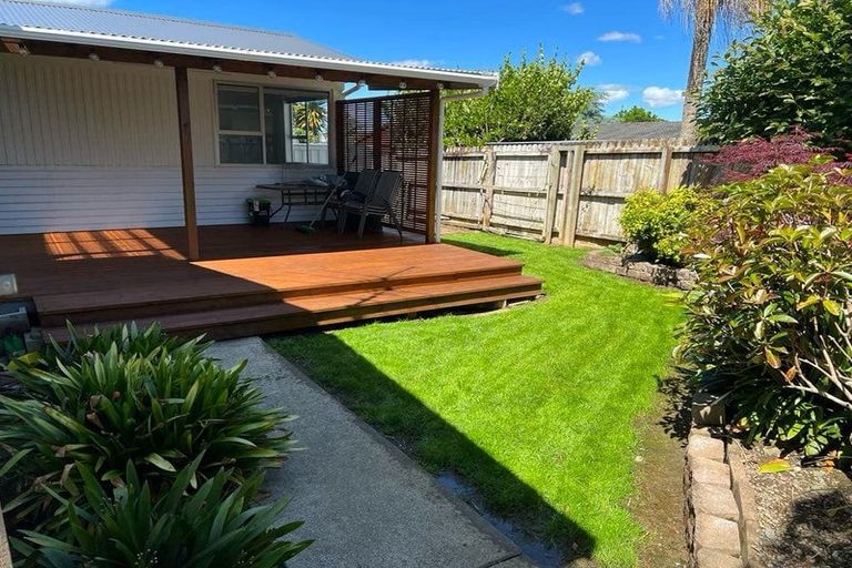 Photo of property in 35 Priestley Drive, Bucklands Beach, Auckland, 2014