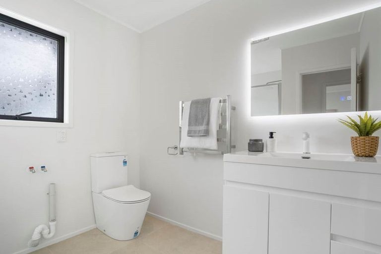 Photo of property in 51 Marriott Road, Pakuranga, Auckland, 2010