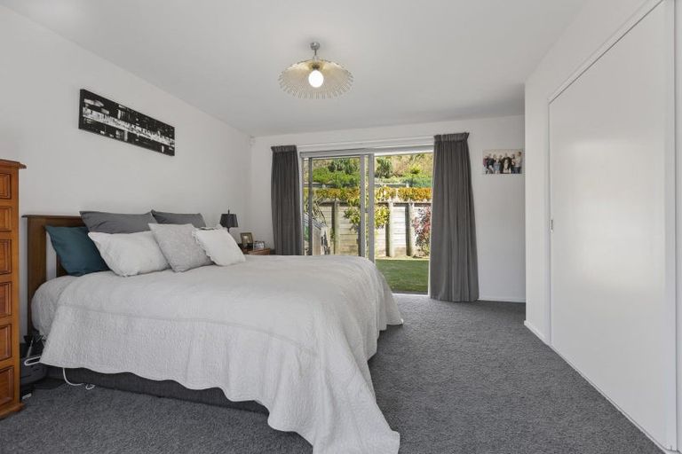 Photo of property in 17a Heta Road, Highlands Park, New Plymouth, 4312