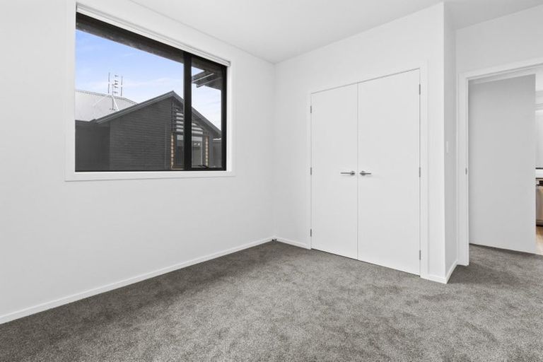 Photo of property in 2/61 Forest Lake Road, Hamilton, 3200