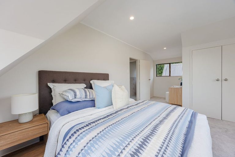 Photo of property in 1/12 Shanaway Rise, Hillcrest, Auckland, 0627