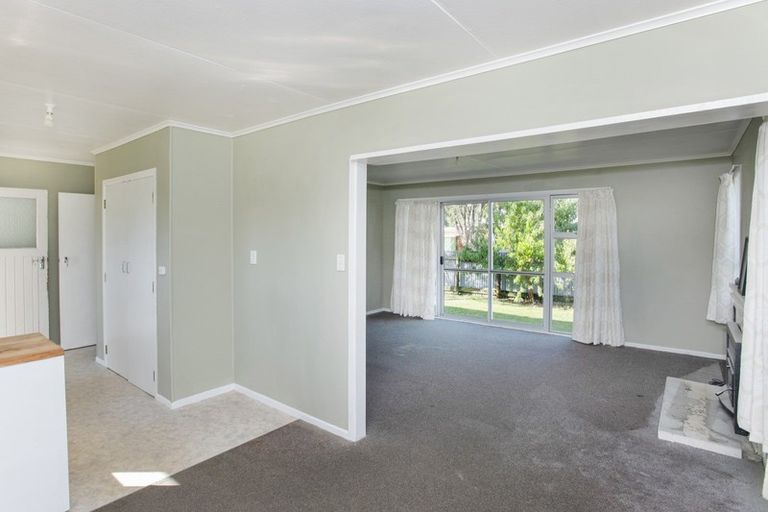 Photo of property in 18 Library Road, Te Karaka, 4022