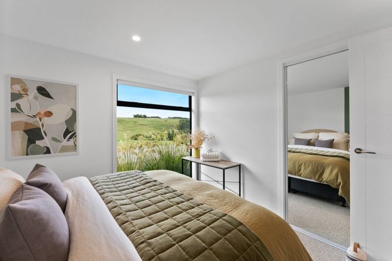 Photo of property in Tapuae, 26 Washer Road, Omata, New Plymouth, 4374