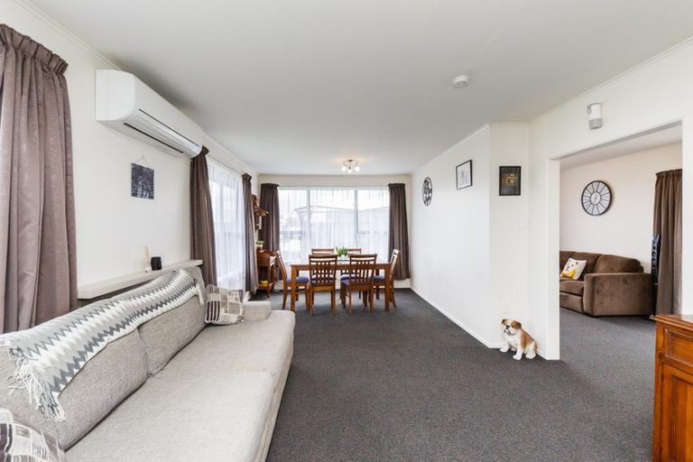 Photo of property in 1 Tararua Terrace, Cloverlea, Palmerston North, 4412