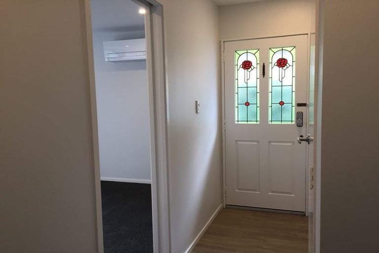 Photo of property in 19a Mantell Street, Seatoun, Wellington, 6022