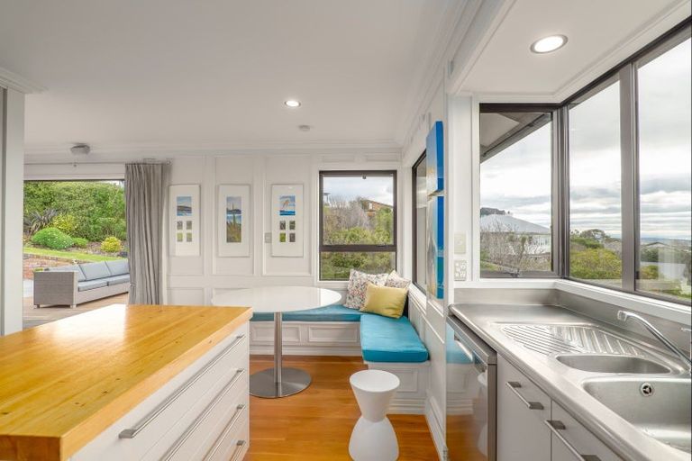 Photo of property in 100 Mount Pleasant Road, Mount Pleasant, Christchurch, 8081