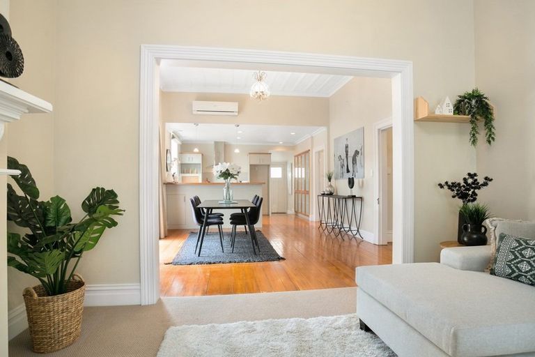 Photo of property in 32 Alpha Street, Cambridge, 3434