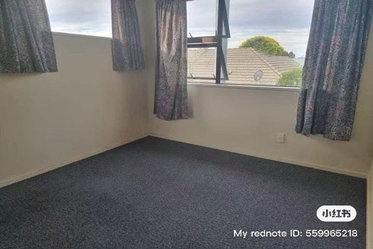 Photo of property in 4 Oakfield Street, Burnside, Christchurch, 8053