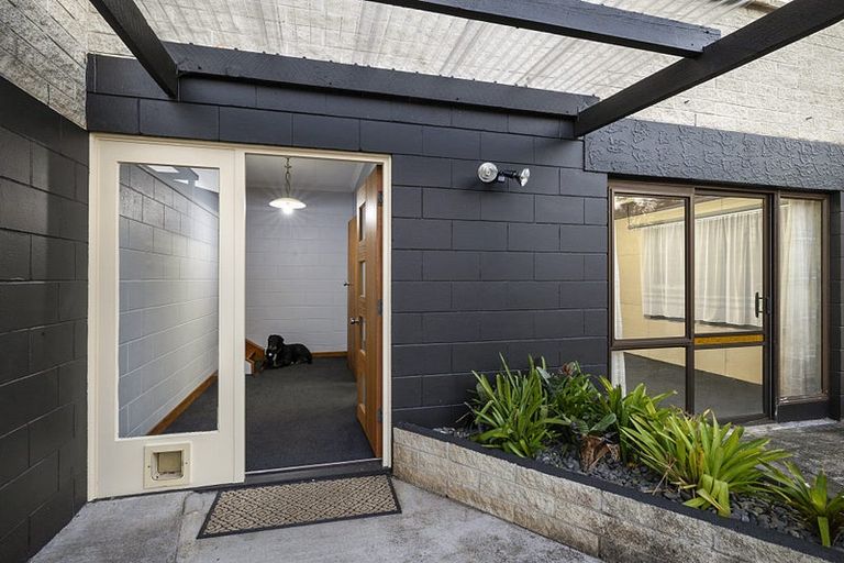 Photo of property in 60 Pembroke Street, Westown, New Plymouth, 4310