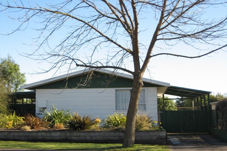 Photo of property in 11 Kaweka Place, Havelock North, 4130