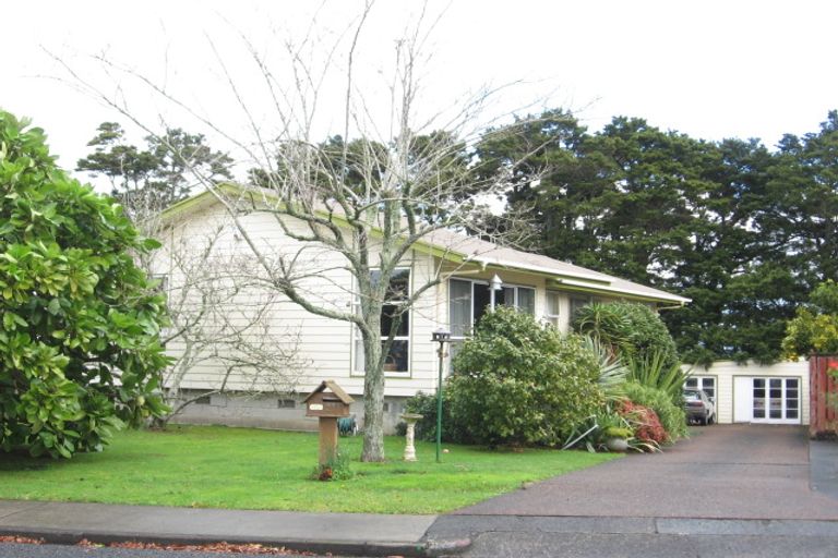Photo of property in 21 Hillcrest Grove, Hillpark, Auckland, 2102