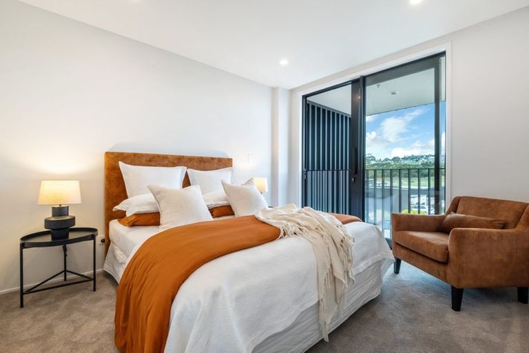 Photo of property in 9/18 Karengo Street, Long Bay, Auckland, 0630