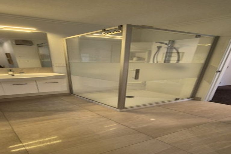 Photo of property in 3 Viridian Lane, Greenhithe, Auckland, 0632