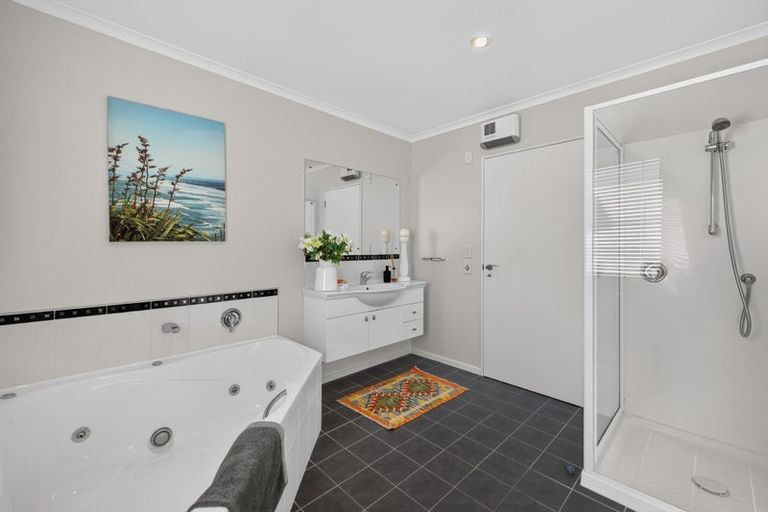 Photo of property in 49 Skyedale Drive, Harewood, Christchurch, 8051