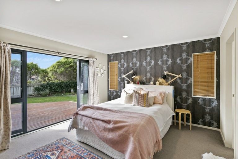 Photo of property in 19 Erlestoke Crescent, Churton Park, Wellington, 6037