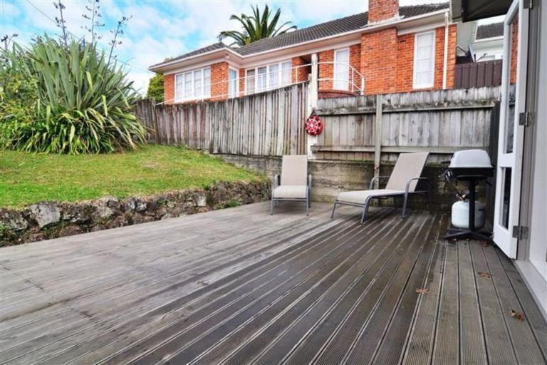 Photo of property in 1/163 Titirangi Road, New Lynn, Auckland, 0600