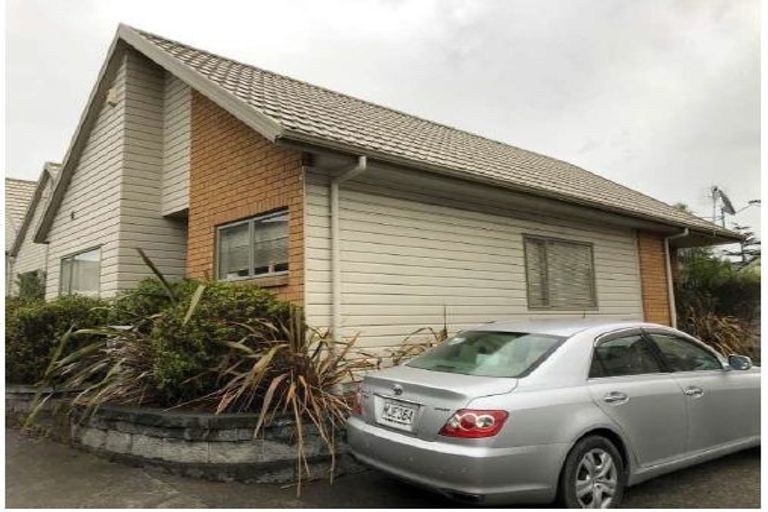 Photo of property in St Claire Village, 121/172 Mcleod Road, Te Atatu South, Auckland, 0610