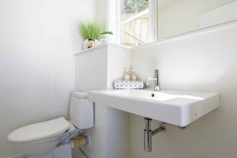 Photo of property in 24 Charlotte Avenue, Brooklyn, Wellington, 6021