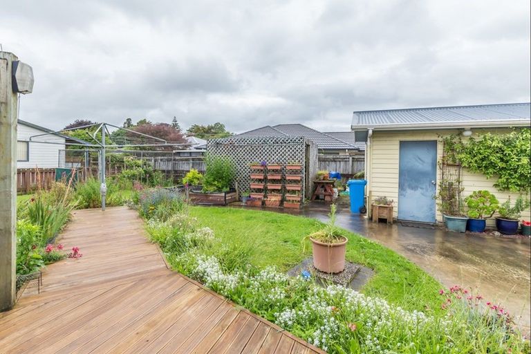 Photo of property in 617 Queen Street East, Levin, 5510