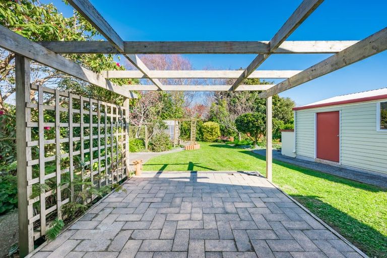 Photo of property in 31 Nimmo Avenue, Waikanae, 5036